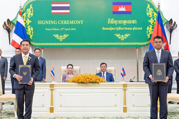 パエトンターン首相の解任でカンボジアとの二国間協定に不透明感
